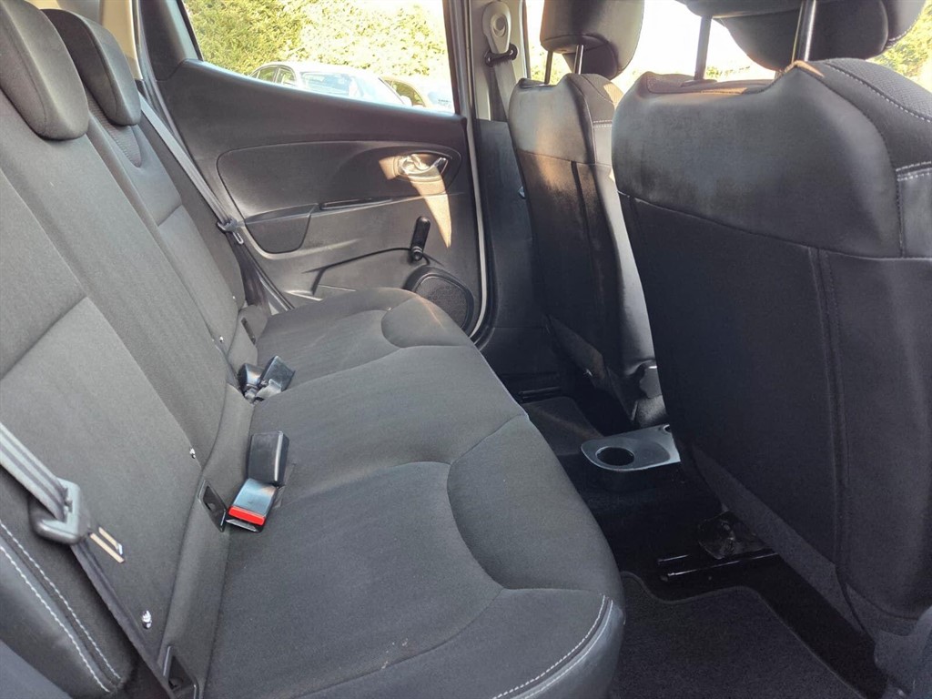 Used Renault Clio 2013 for sale - 77746337: Photo 11