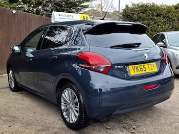 Used Peugeot 208 2015 for sale - 78247062: Photo
