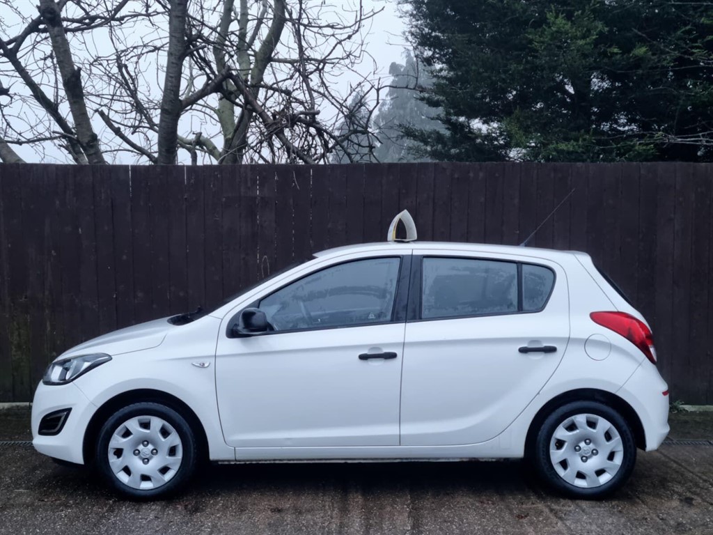 Used Hyundai i20 2012 for sale - 77414227: Photo 5