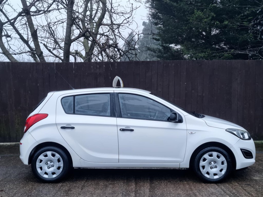 Used Hyundai i20 2012 for sale - 77414227: Photo 7