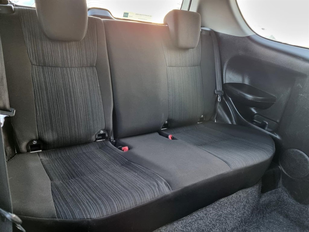 Used Suzuki Swift 2013 for sale - 76704668: Photo 11