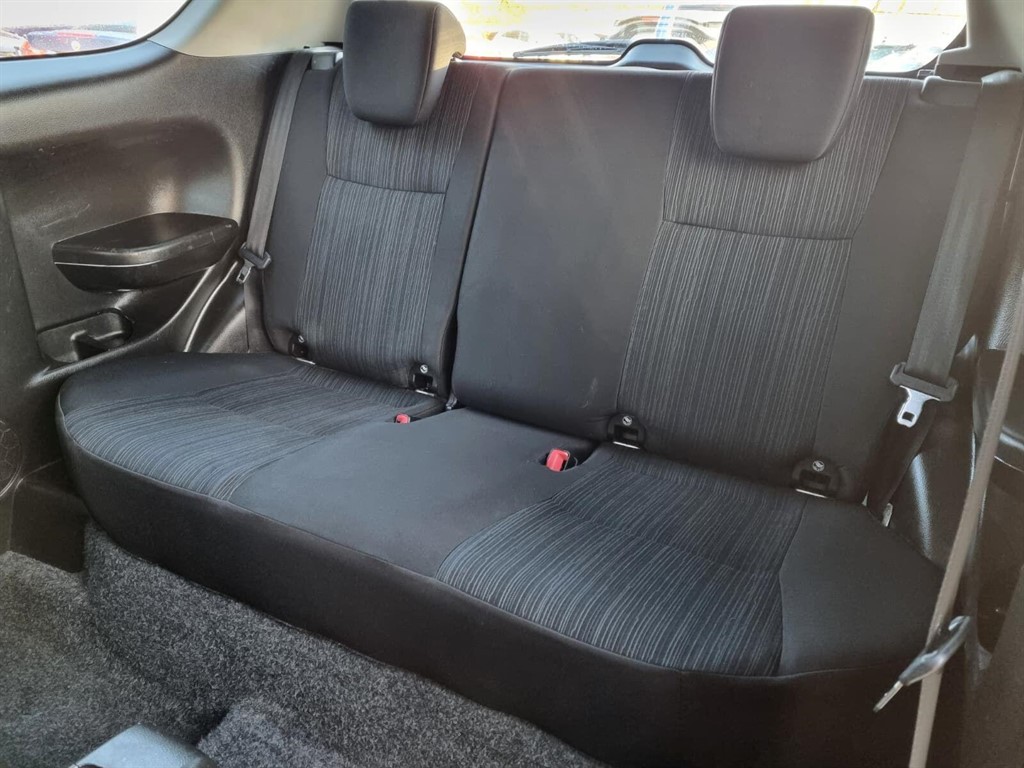 Used Suzuki Swift 2013 for sale - 76704668: Photo 12