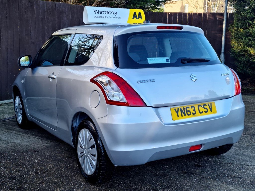 Used Suzuki Swift 2013 for sale - 76704668: Photo 4