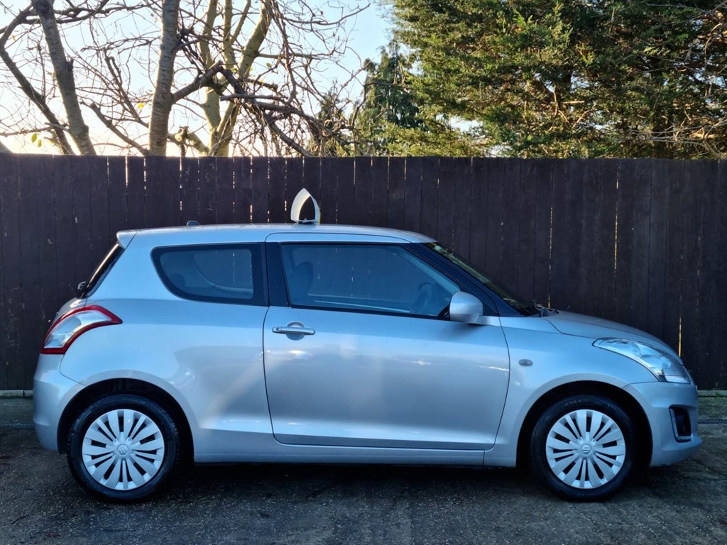 Used Suzuki Swift 2013 for sale - 76704668: Photo 7