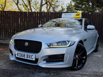 Used Jaguar XE 2018 for sale - 78356890: Photo