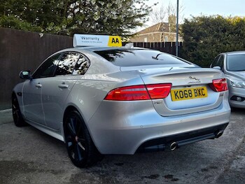 Used Jaguar XE 2018 for sale - 78356890: Photo