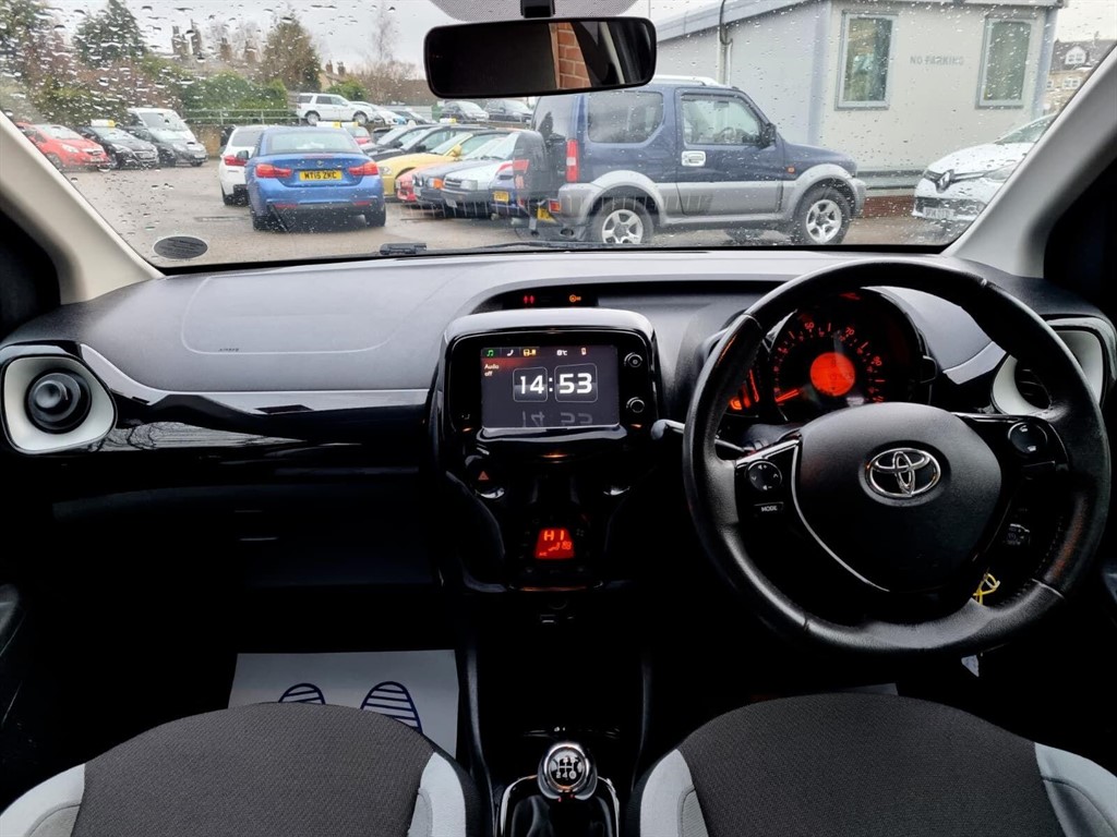 Used Toyota AYGO 2014 for sale - 77198550: Photo 9
