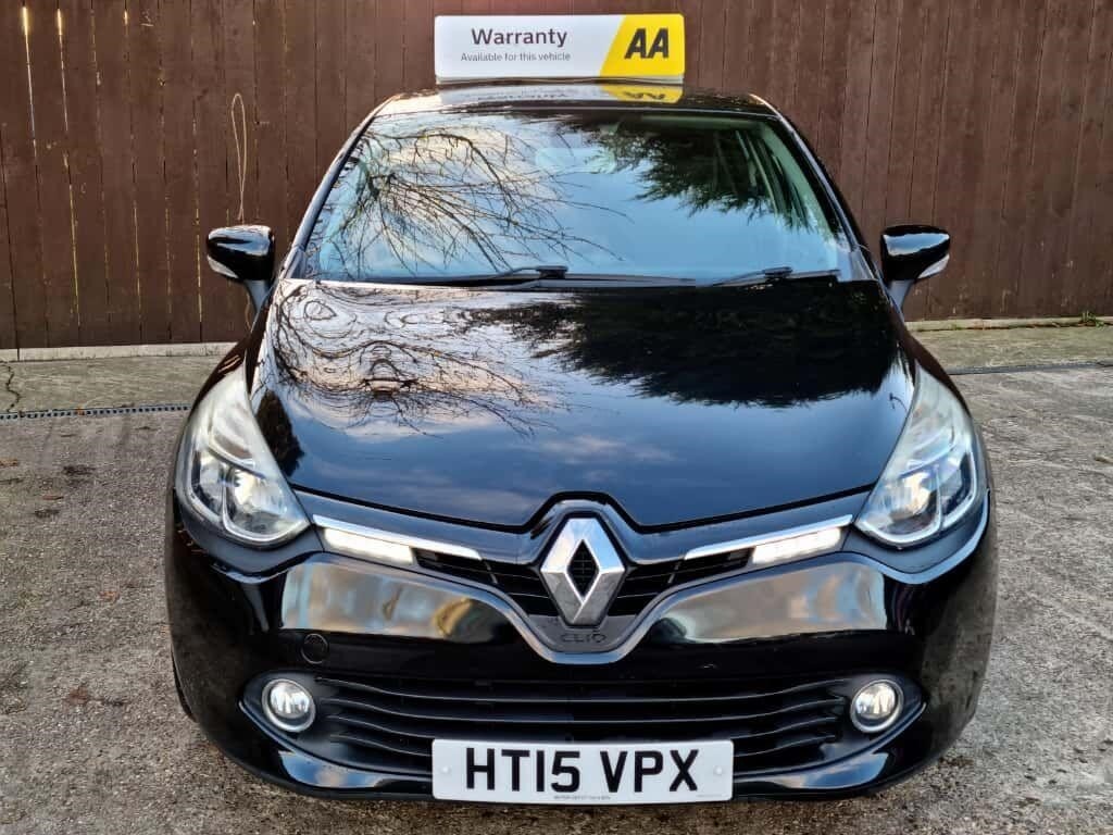 Used Renault Clio 2015 for sale - 76615919: Photo 2