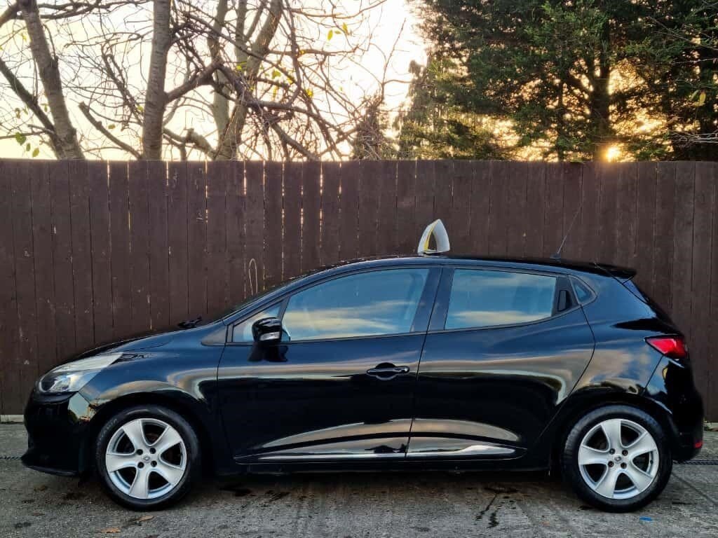 Used Renault Clio 2015 for sale - 76615919: Photo 4