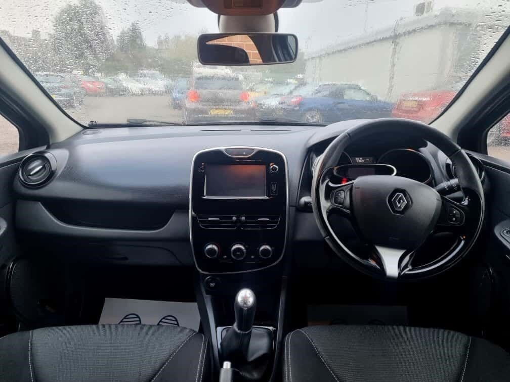 Used Renault Clio 2015 for sale - 76615919: Photo 8