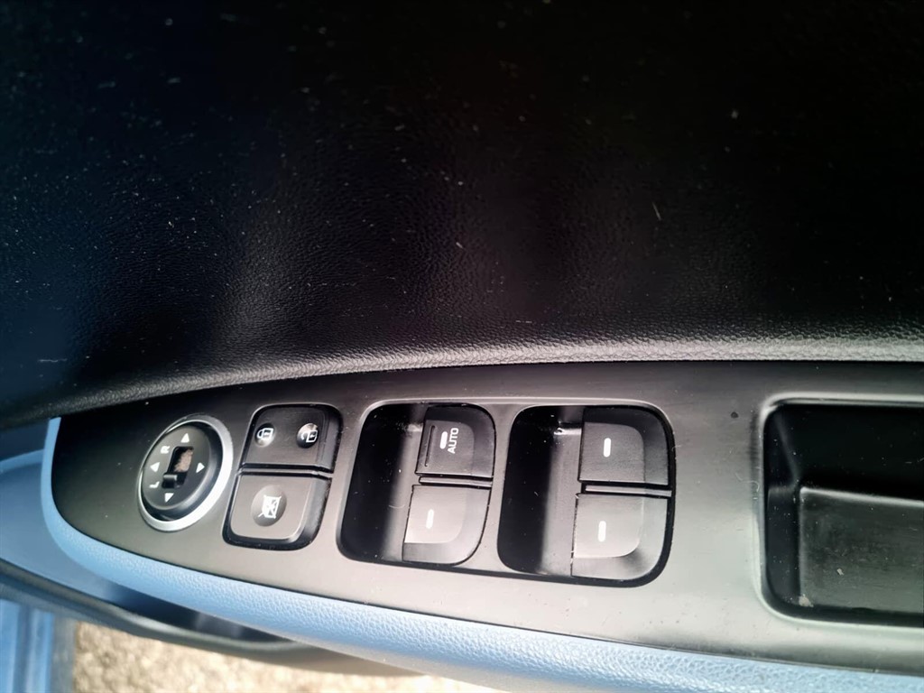 Used Hyundai i10 2015 for sale - 77988821: Photo 21