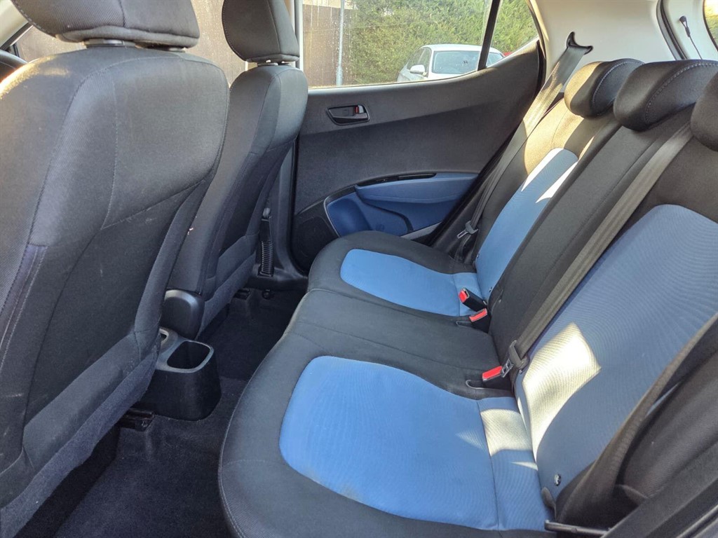 Used Hyundai i10 2015 for sale - 77763102: Photo 11