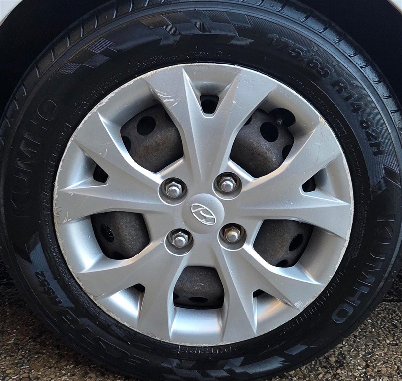 Used Hyundai i10 2015 for sale - 77763102: Photo 14