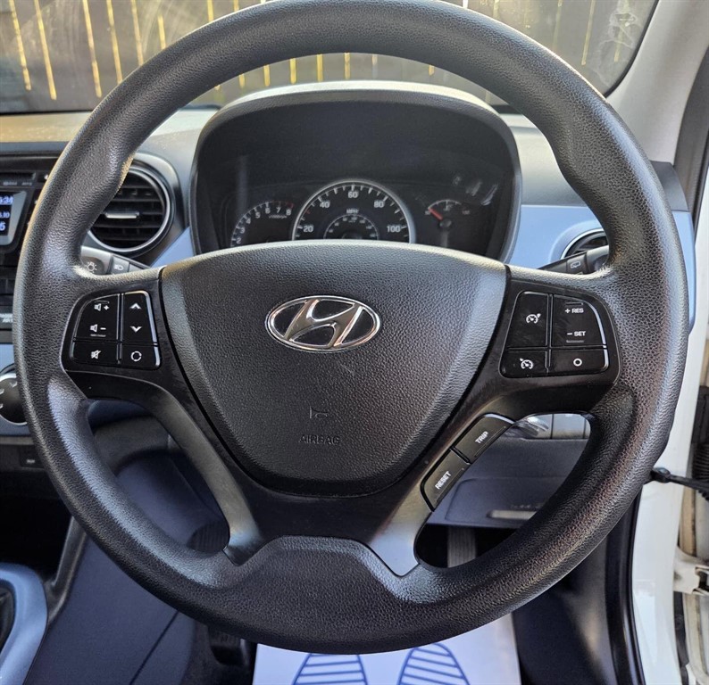 Used Hyundai i10 2015 for sale - 77763102: Photo 17