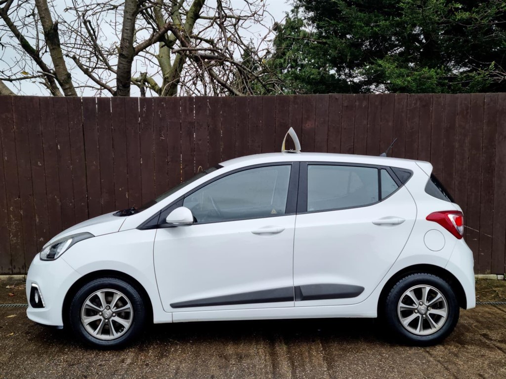 Used Hyundai i10 2015 for sale - 76766592: Photo 5