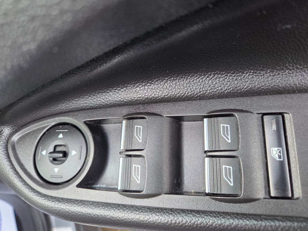 Used Ford Kuga 2015 for sale - 77653377: Photo 14