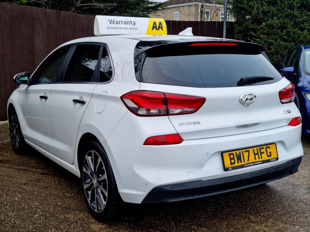 Used Hyundai i30 2017 for sale - 77025664: Photo 4