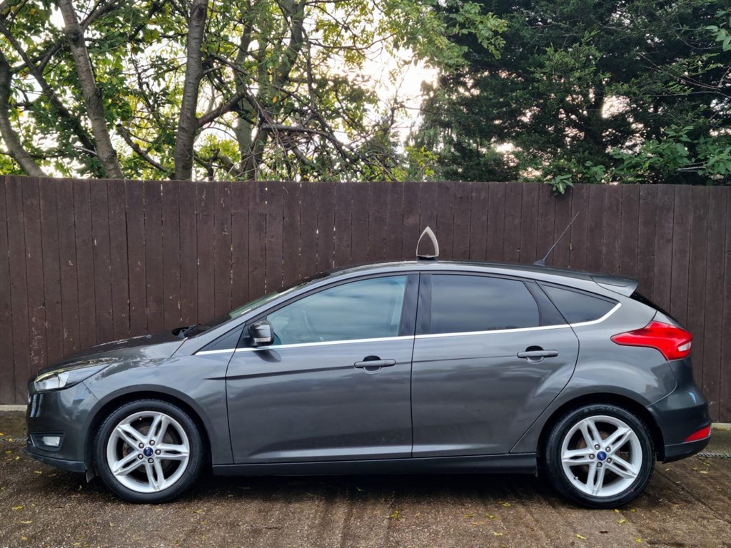 Used Ford Focus 2015 for sale - 76351086: Photo 5