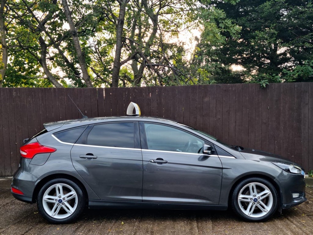 Used Ford Focus 2015 for sale - 76351086: Photo 7