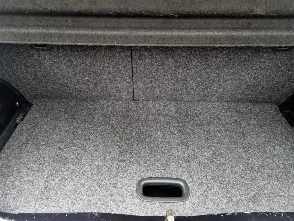 Used Volkswagen up! 2014 for sale - 76400910: Photo 17