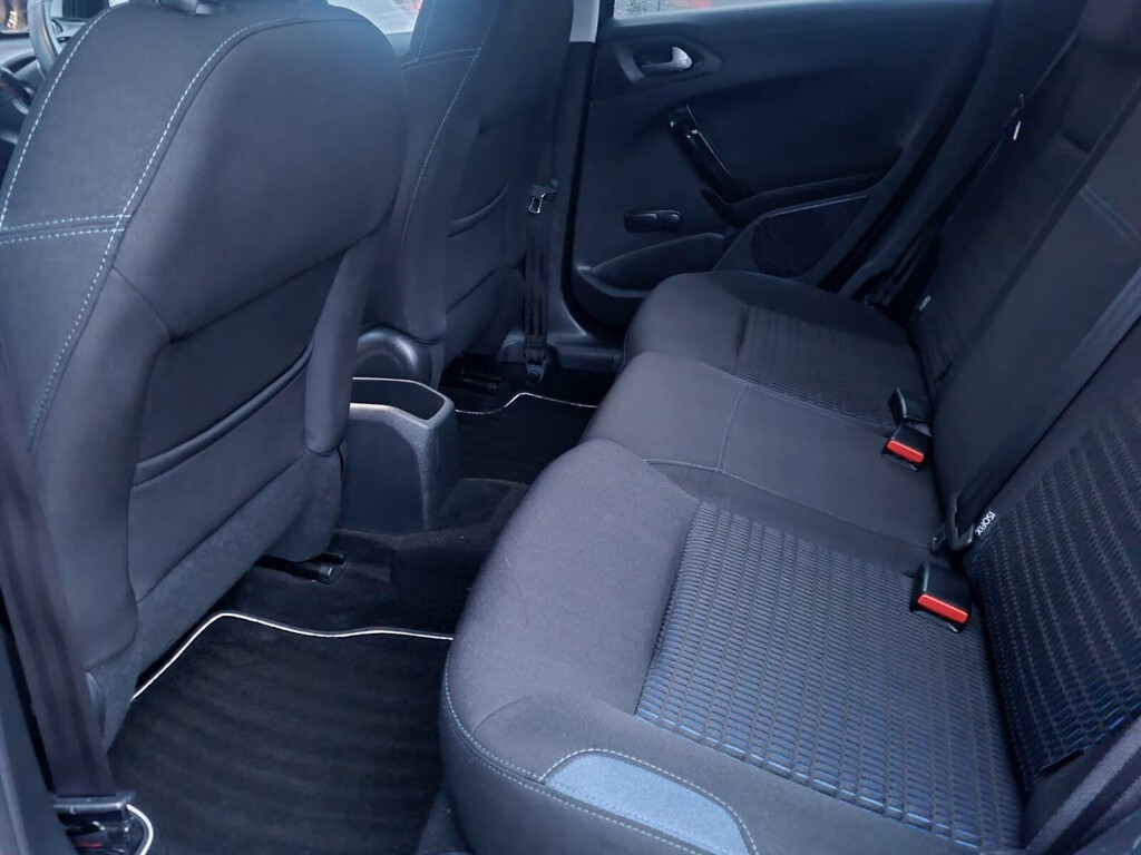 Used Peugeot 208 2013 for sale - 76960362: Photo 11