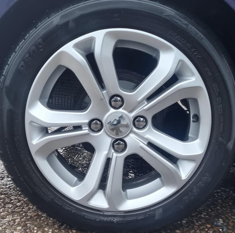 Used Peugeot 208 2013 for sale - 76960362: Photo 13