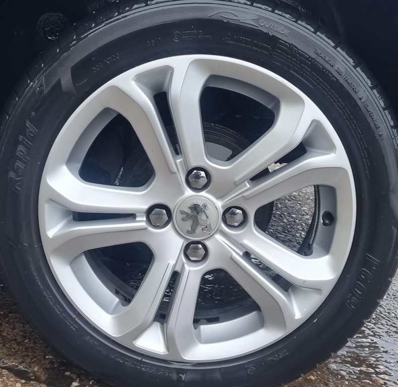 Used Peugeot 208 2013 for sale - 76960362: Photo 14