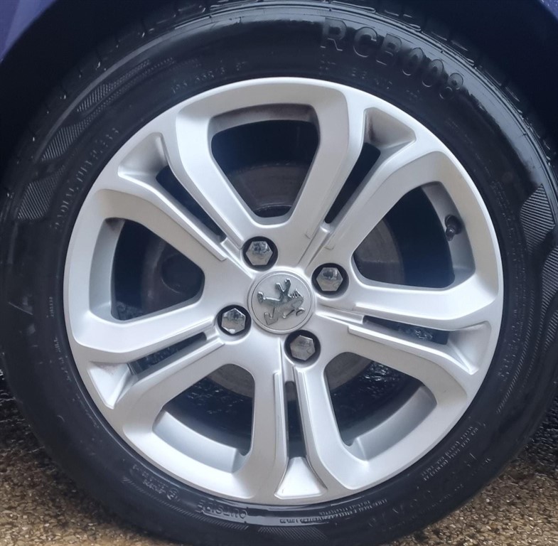 Used Peugeot 208 2013 for sale - 76960362: Photo 16