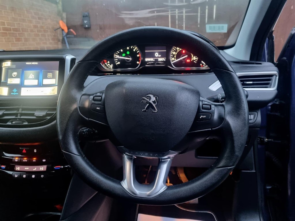 Used Peugeot 208 2013 for sale - 76960362: Photo 17