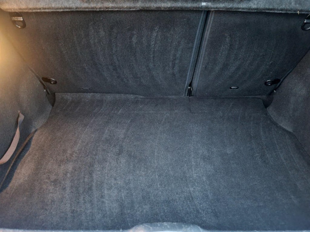 Used Peugeot 208 2013 for sale - 76960362: Photo 26