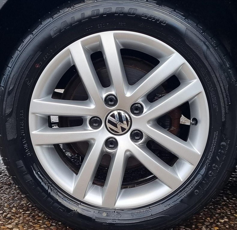 Used Volkswagen Touran 2012 for sale - 76351110: Photo 11