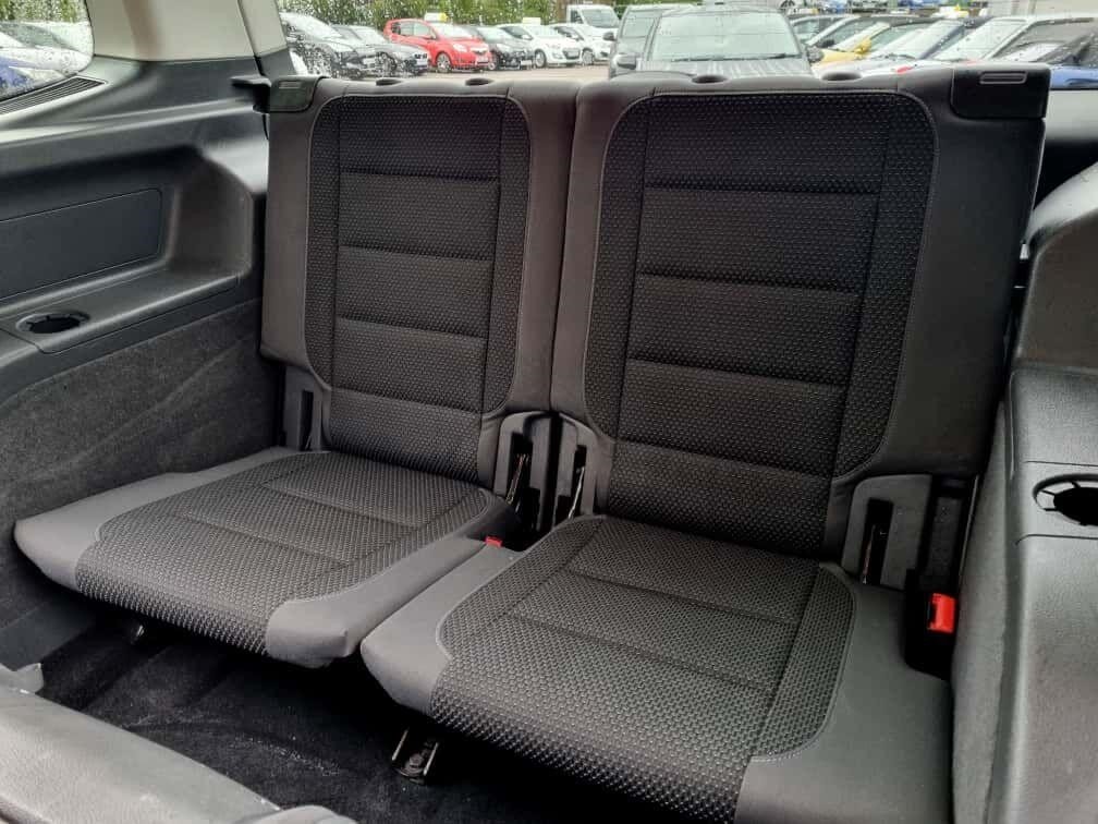 Used Volkswagen Touran 2012 for sale - 76351110: Photo 27