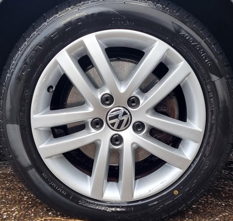 Used Volkswagen Touran 2012 for sale - 76351110: Photo 9