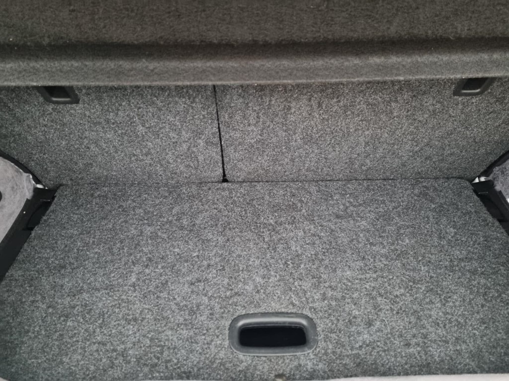 Used Volkswagen up! 2013 for sale - 77420670: Photo 17