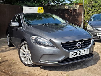 Used Volvo V40 2013 for sale - 79369175: Photo