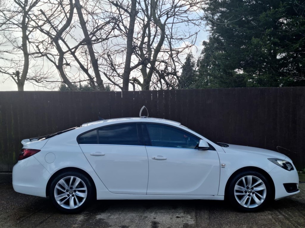 Used Vauxhall Insignia 2017 for sale - 77641042: Photo 7