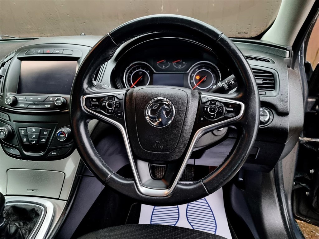 Used Vauxhall Insignia 2015 for sale - 76966995: Photo 15