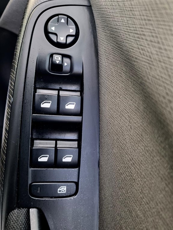 Used Citroen C4 Picasso 2015 for sale - 76704679: Photo 12