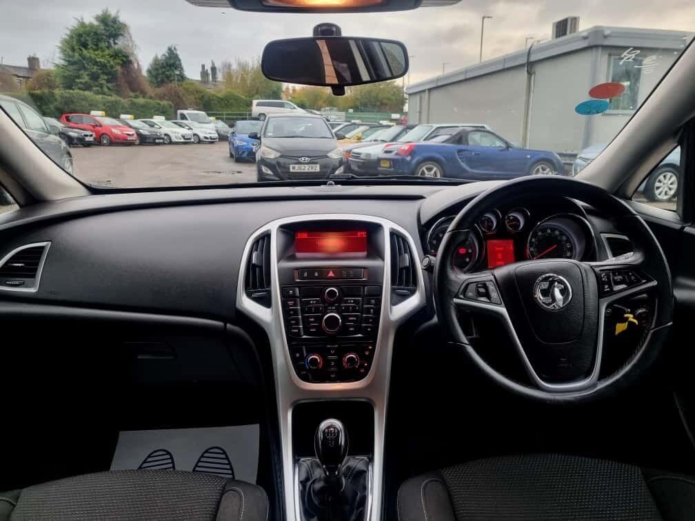 Used Vauxhall Astra 2013 for sale - 76640638: Photo 9