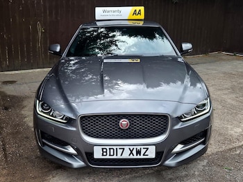 Used Jaguar XE 2017 for sale - 79369172: Photo