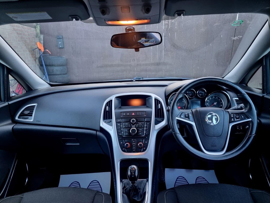 Used Vauxhall Astra 2011 for sale - 78117026: Photo 9