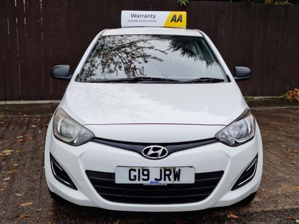 Used Hyundai i20 2013 for sale - 76532402: Photo 2