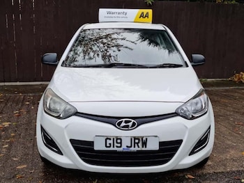 Used Hyundai i20 2013 for sale - 76532402: Photo