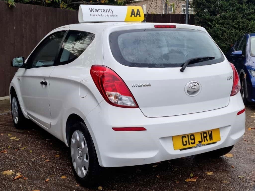 Used Hyundai i20 2013 for sale - 76532402: Photo 4
