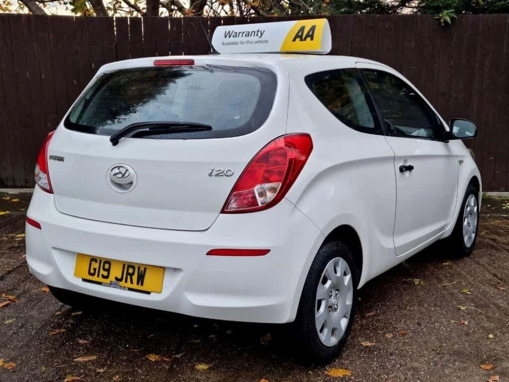 Used Hyundai i20 2013 for sale - 76532402: Photo 8
