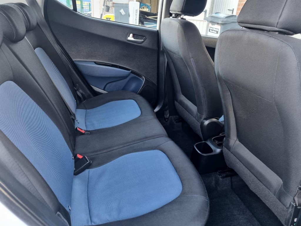 Used Hyundai i10 2015 for sale - 76393806: Photo 11