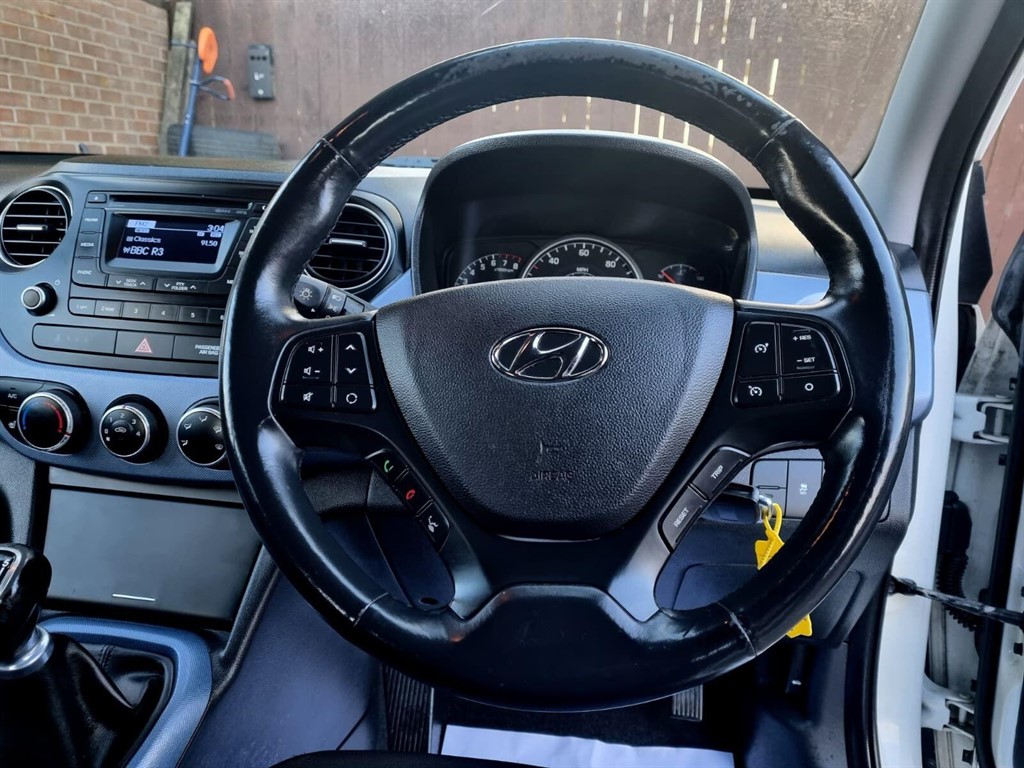 Used Hyundai i10 2015 for sale - 76393806: Photo 19