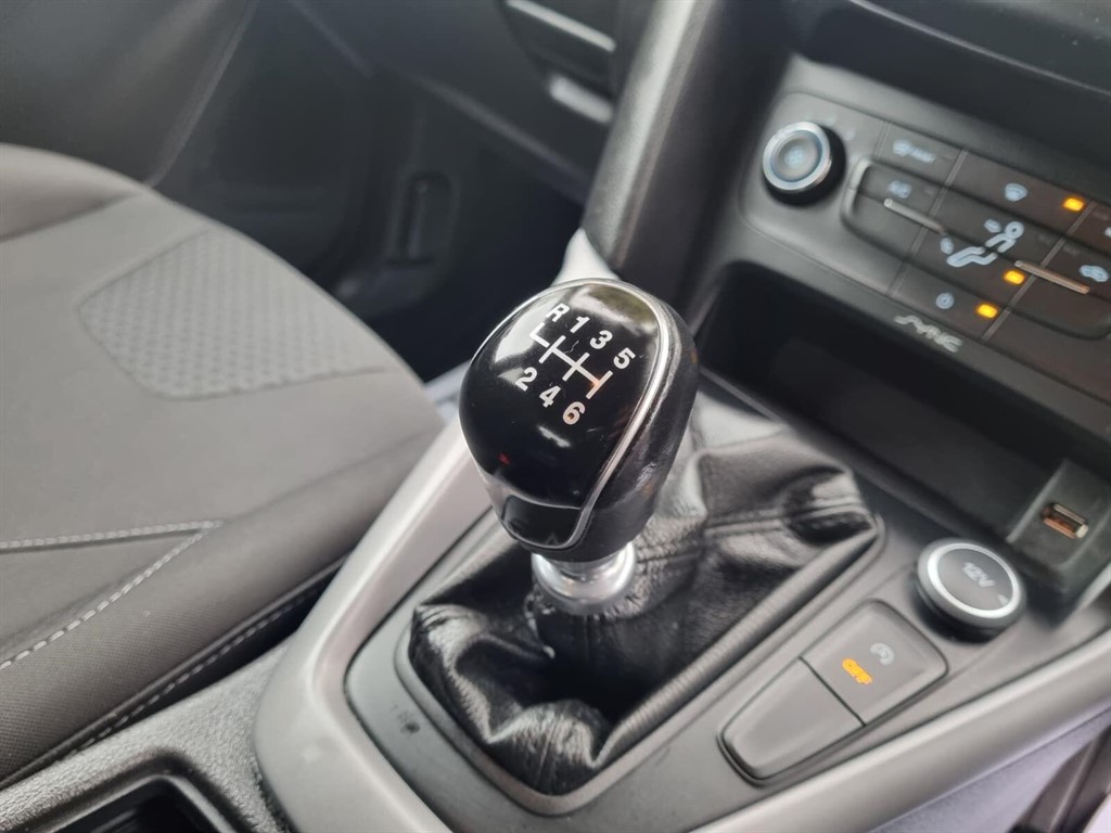 Used Ford Focus 2015 for sale - 76476274: Photo 9