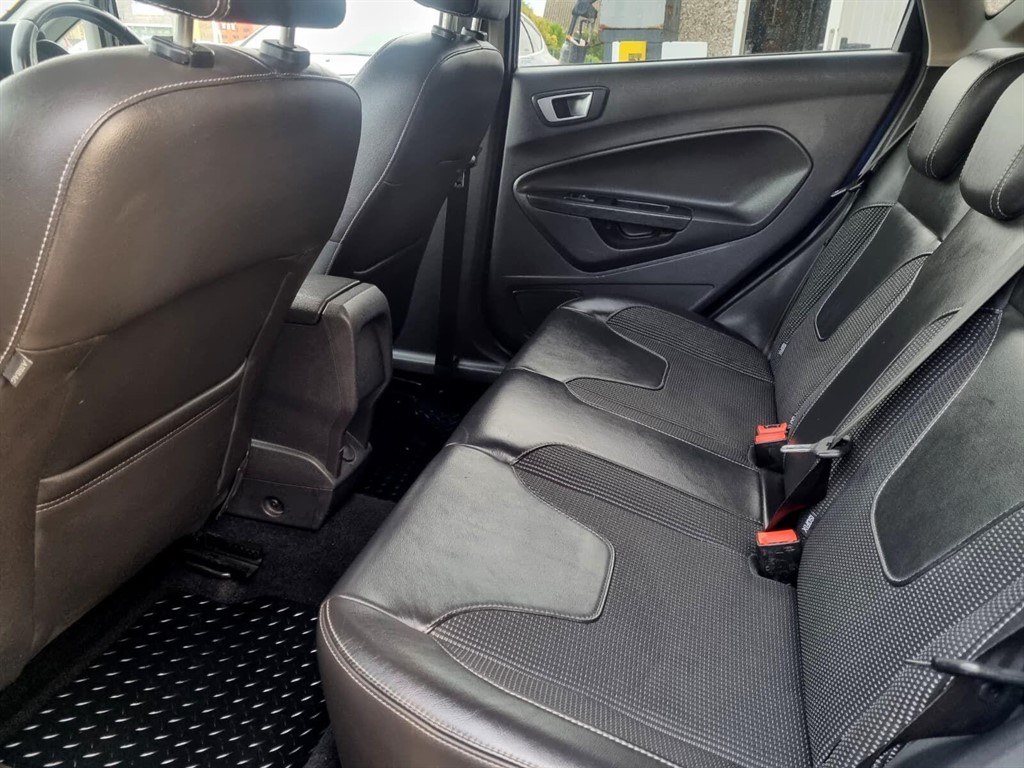 Used Ford Fiesta 2017 for sale - 76984377: Photo 12