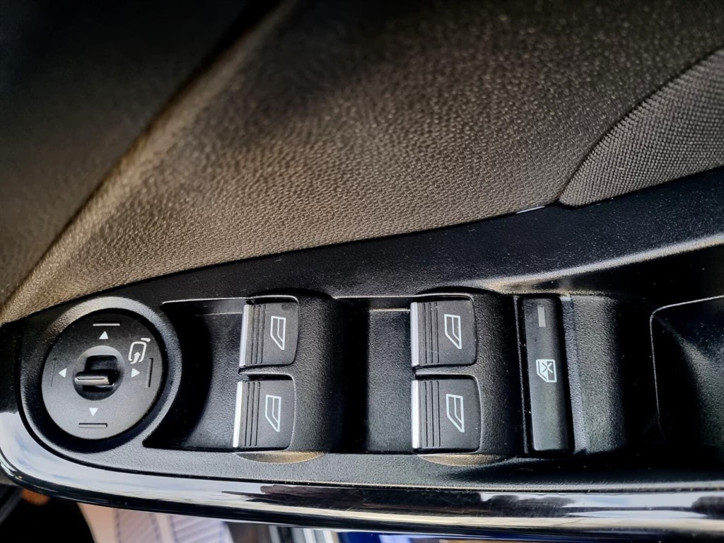 Used Ford Fiesta 2017 for sale - 76984377: Photo 30